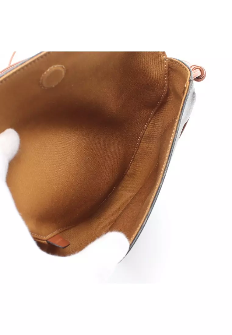 Celine triangle shoulder bag sales