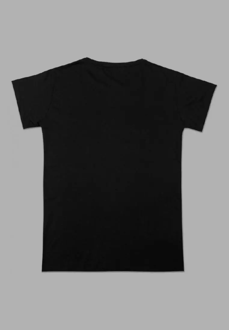 MT816Q s/s Men Katakana halp logo Kaos pria hitam