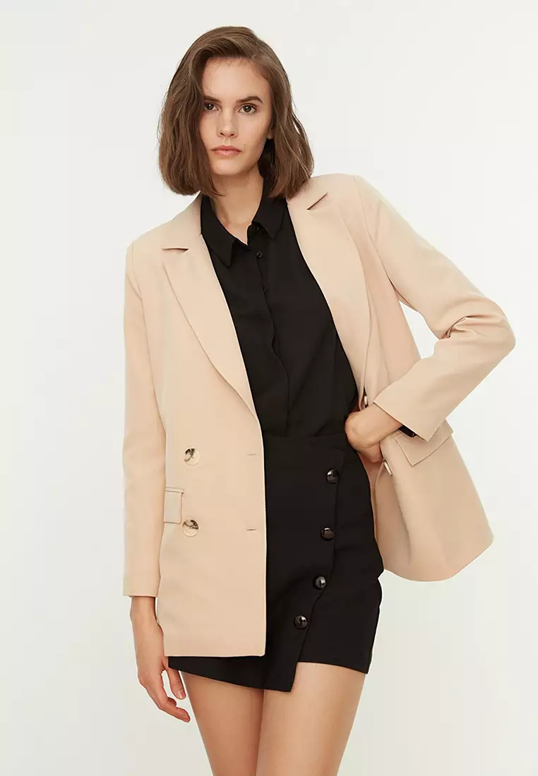 Button Detailed Blazer