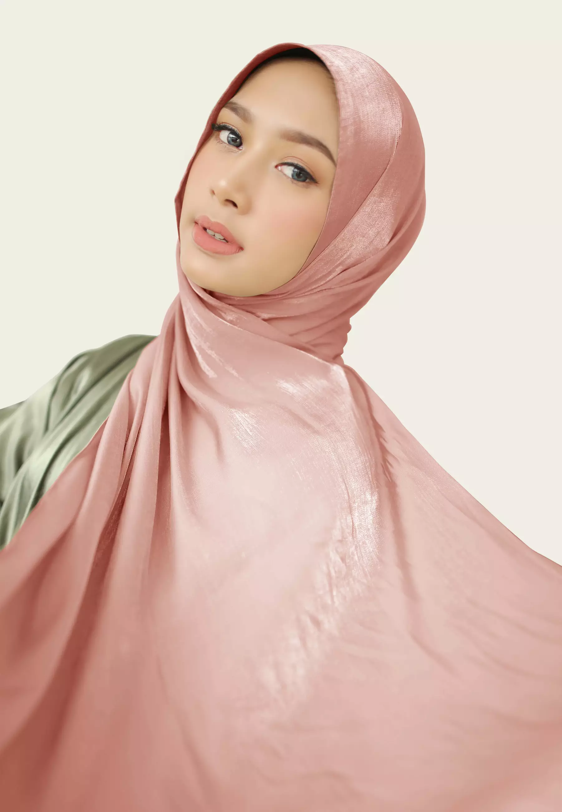 Hijab Pashmina Shimmer Silk Premium - Peach