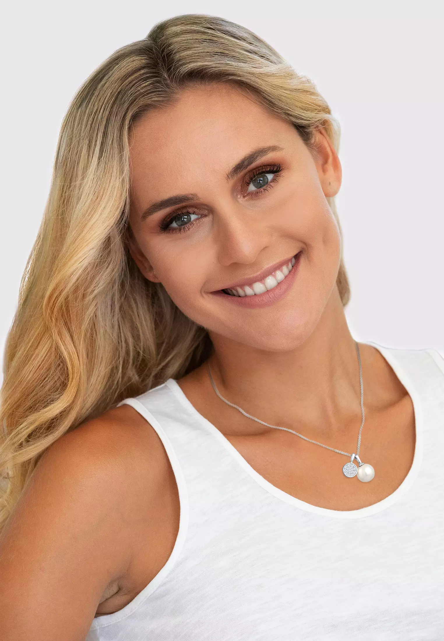 Necklace Plate Pendant Zirconia Crystal And Synthetic Pearl