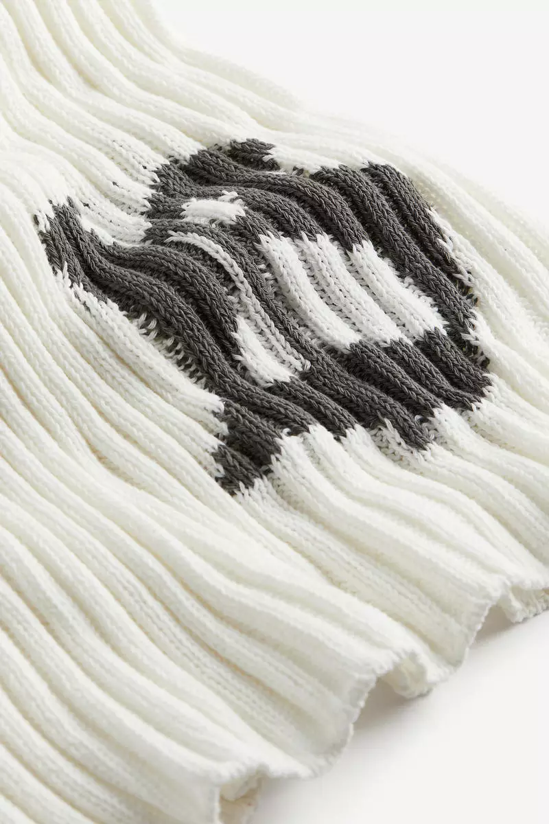 Jacquard-knit jumper