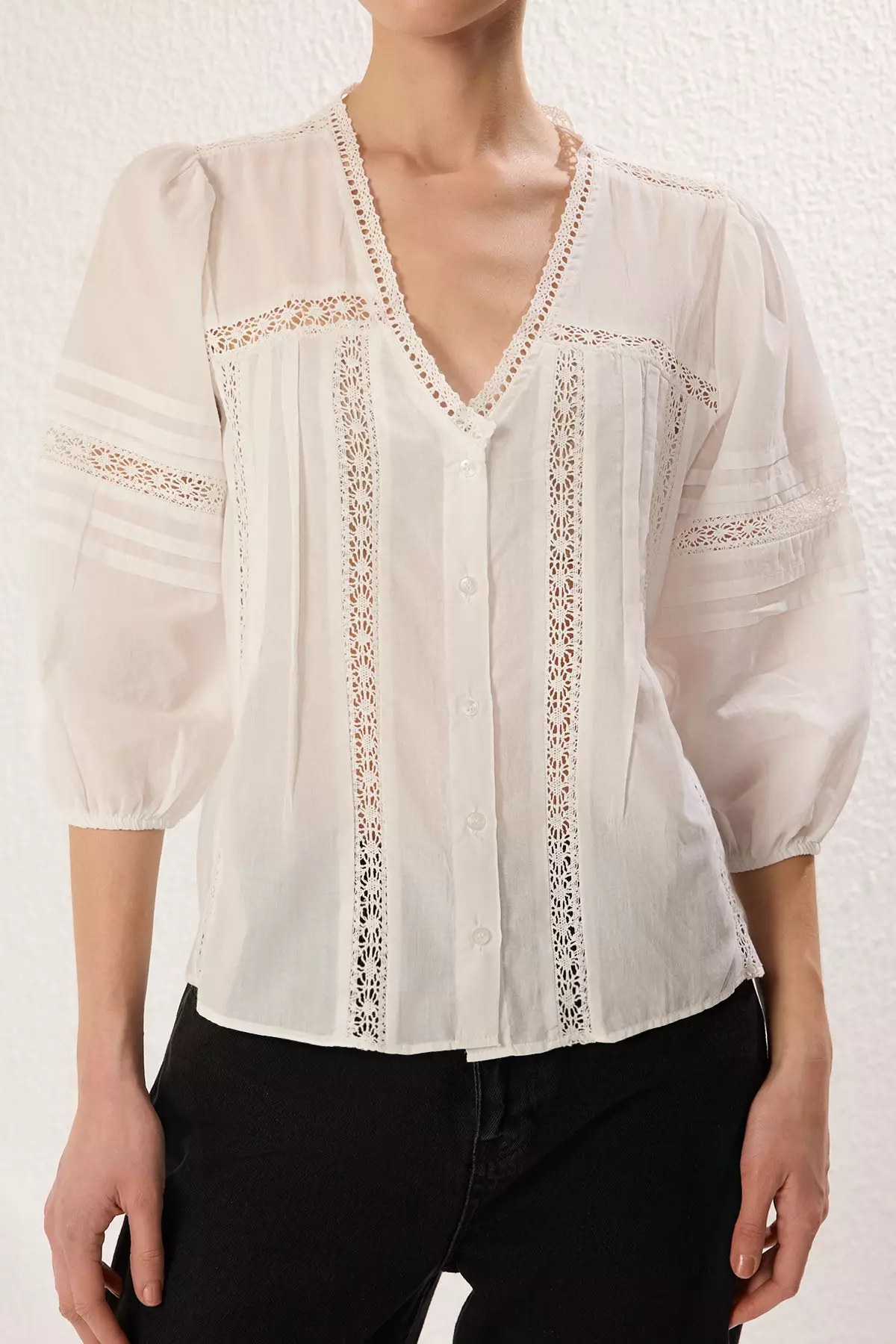 White Cotton Fabric Lace Detail Regular Regular Pattern Woven Shirt