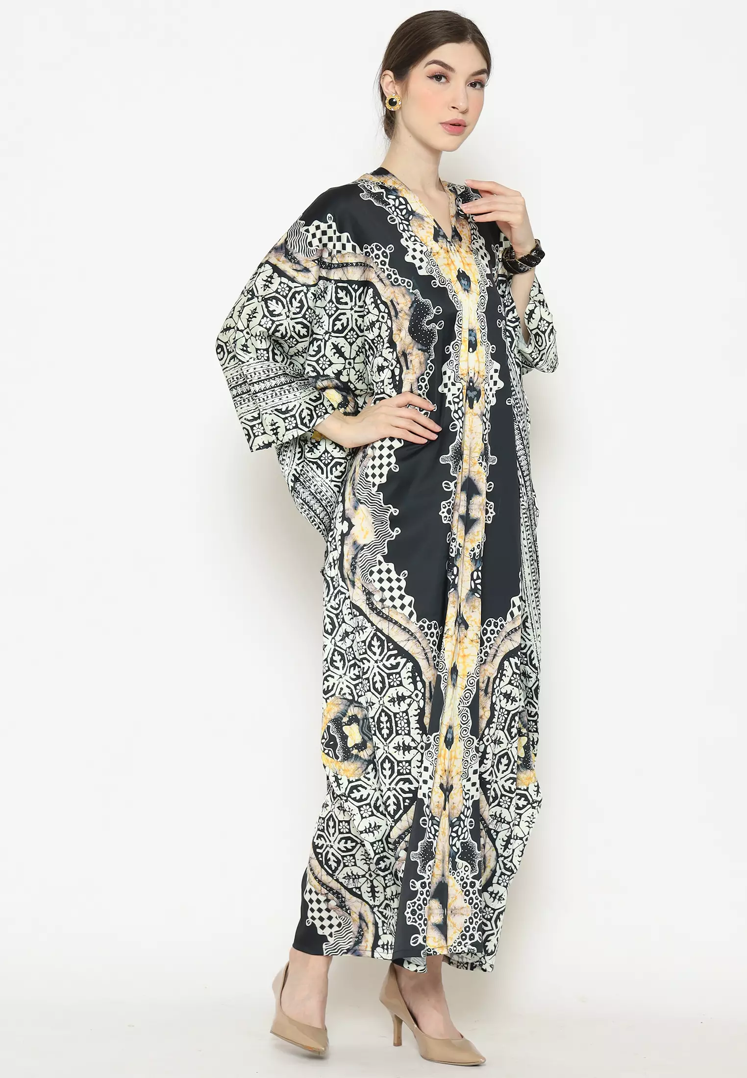 Kanzi Short Sleeve Batik Kaftan Black and White