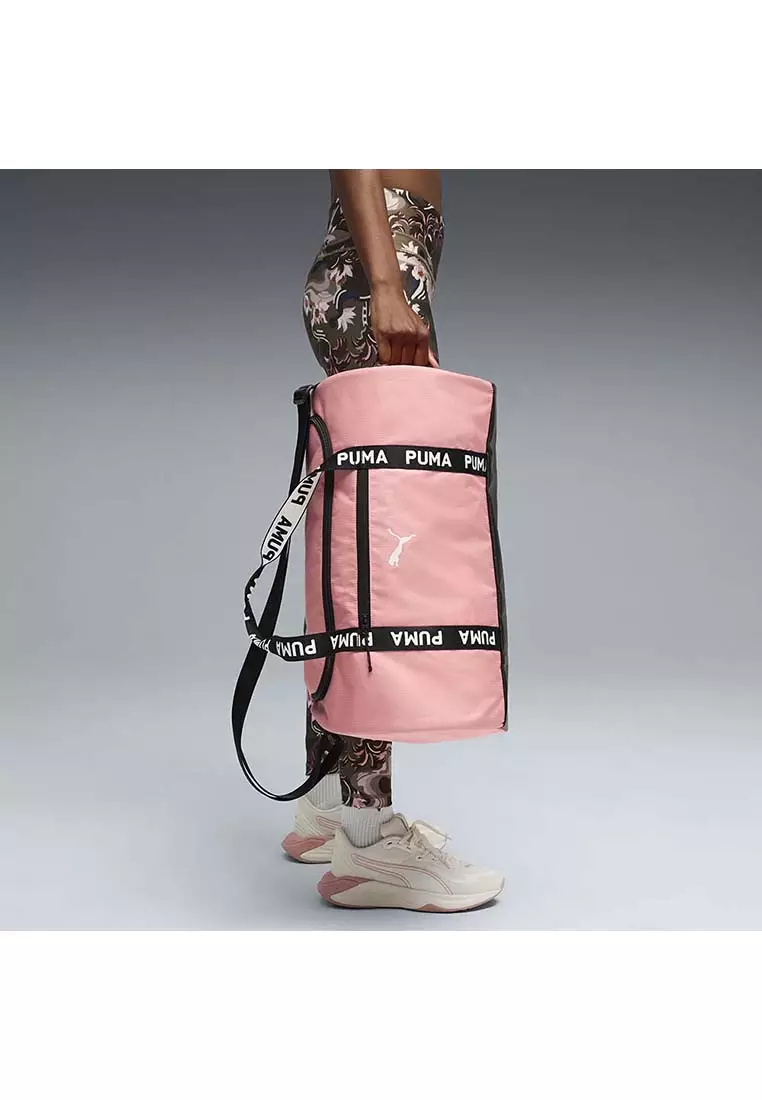 Essentials Training 28.5L Women's Barrel Bag