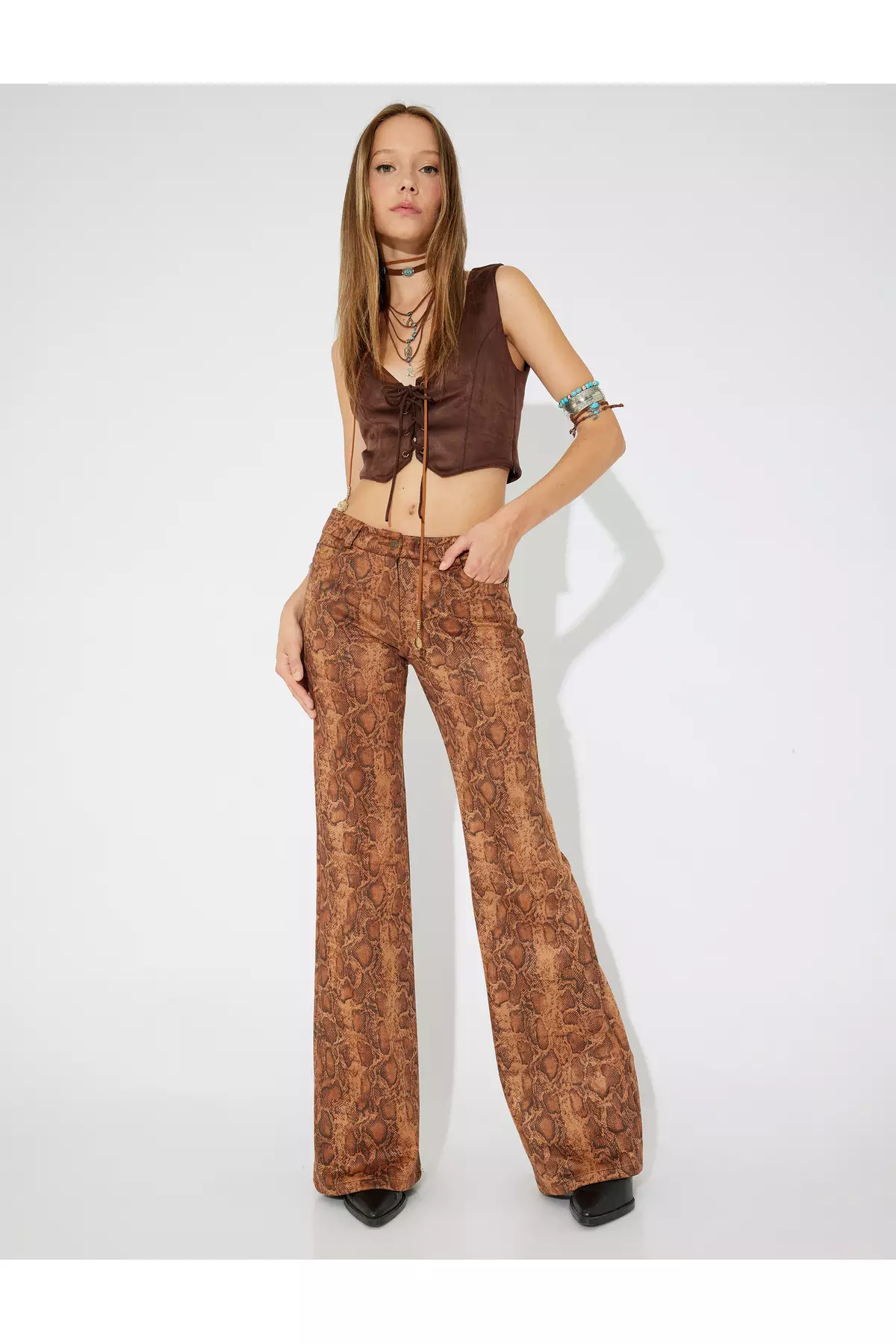X Zeynep Cushion - Front Cross Tie V Neck Slim Fit Crop Faux Suede Vest