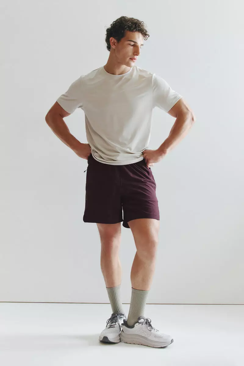 Sports shorts with DryMove™