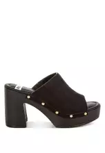 Hitam