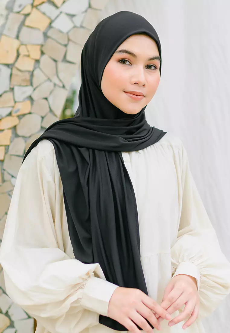 Taqiya Instan Black