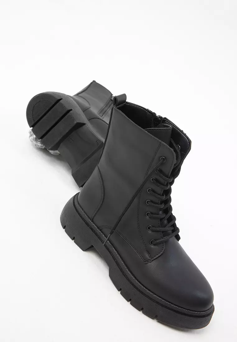 Women's Black Boots - 1995 Model Bootie