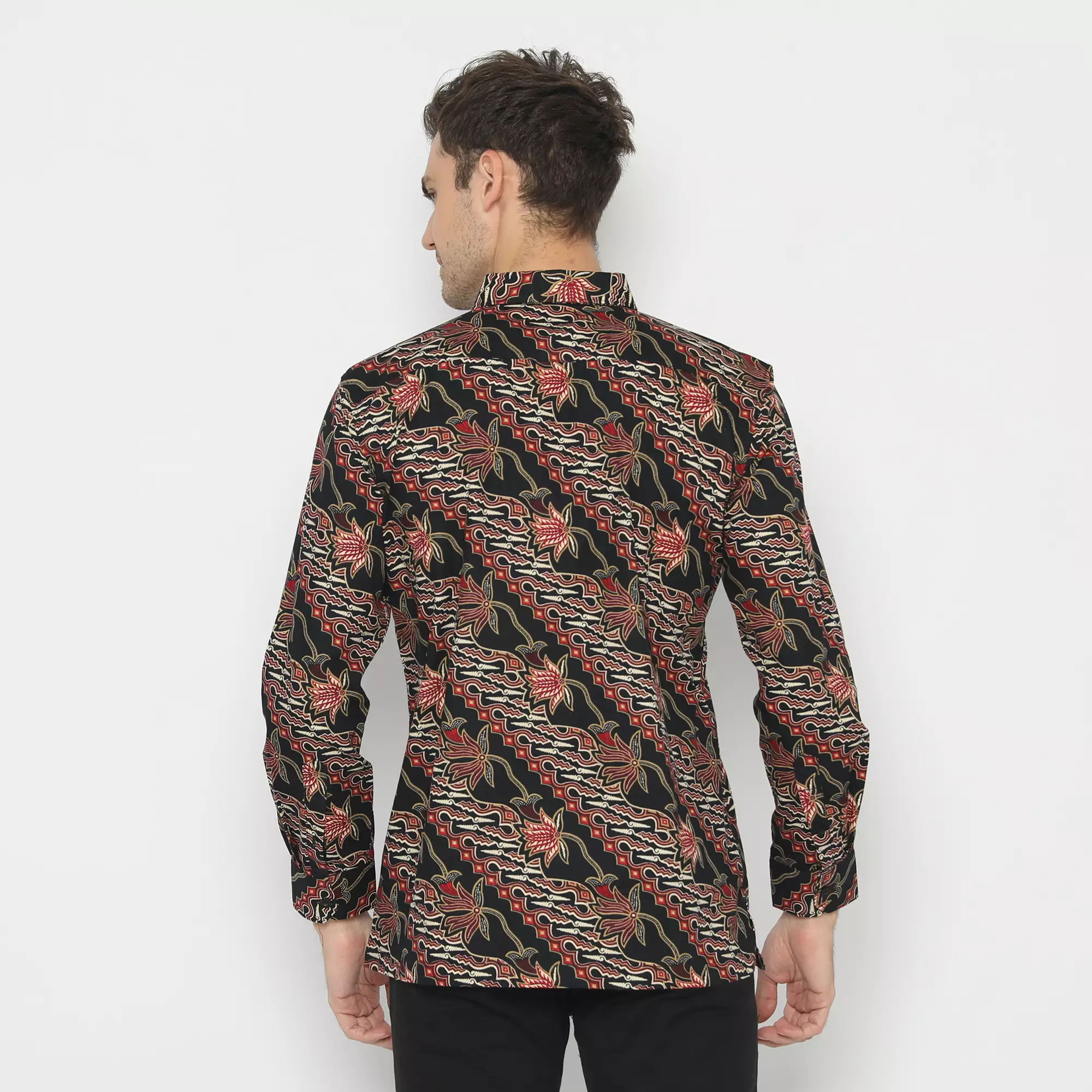 Platini Kemeja Batik Pria Lengan Panjang Katun Merah 460524