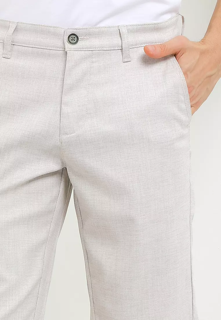 As Celana Pendek Bermuda