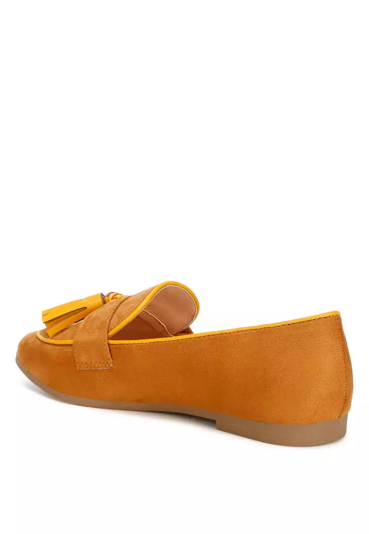 Sepatu Rumbai Micro Suede dalam warna Tan
