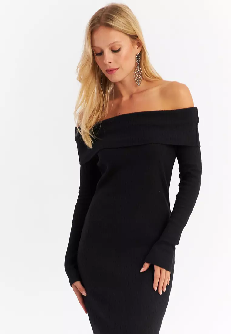 Off Shoulder Maxi Dress