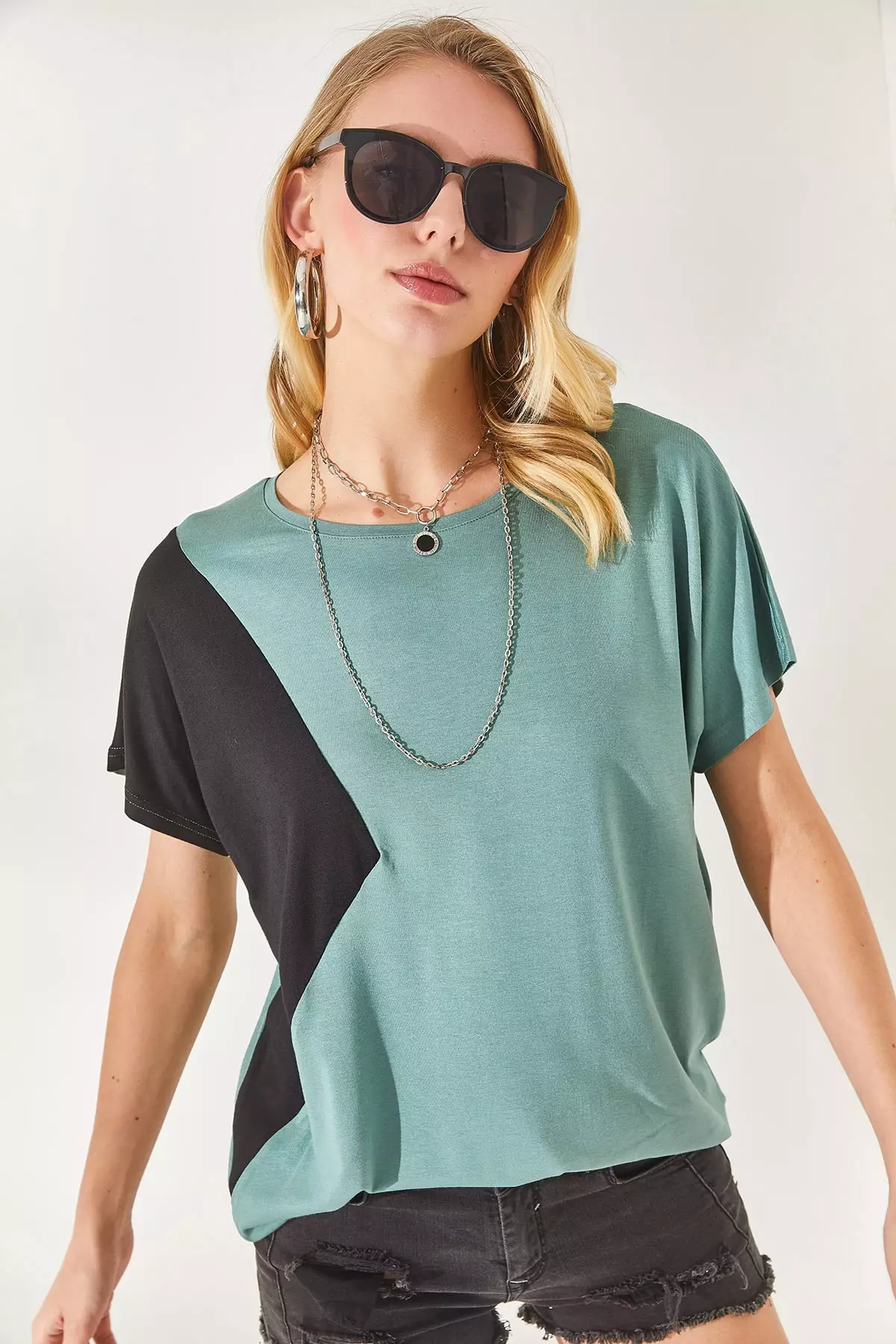 Women's Mint Green Color Blocked Bat Knitted Viscose Blouse Blz-19002283