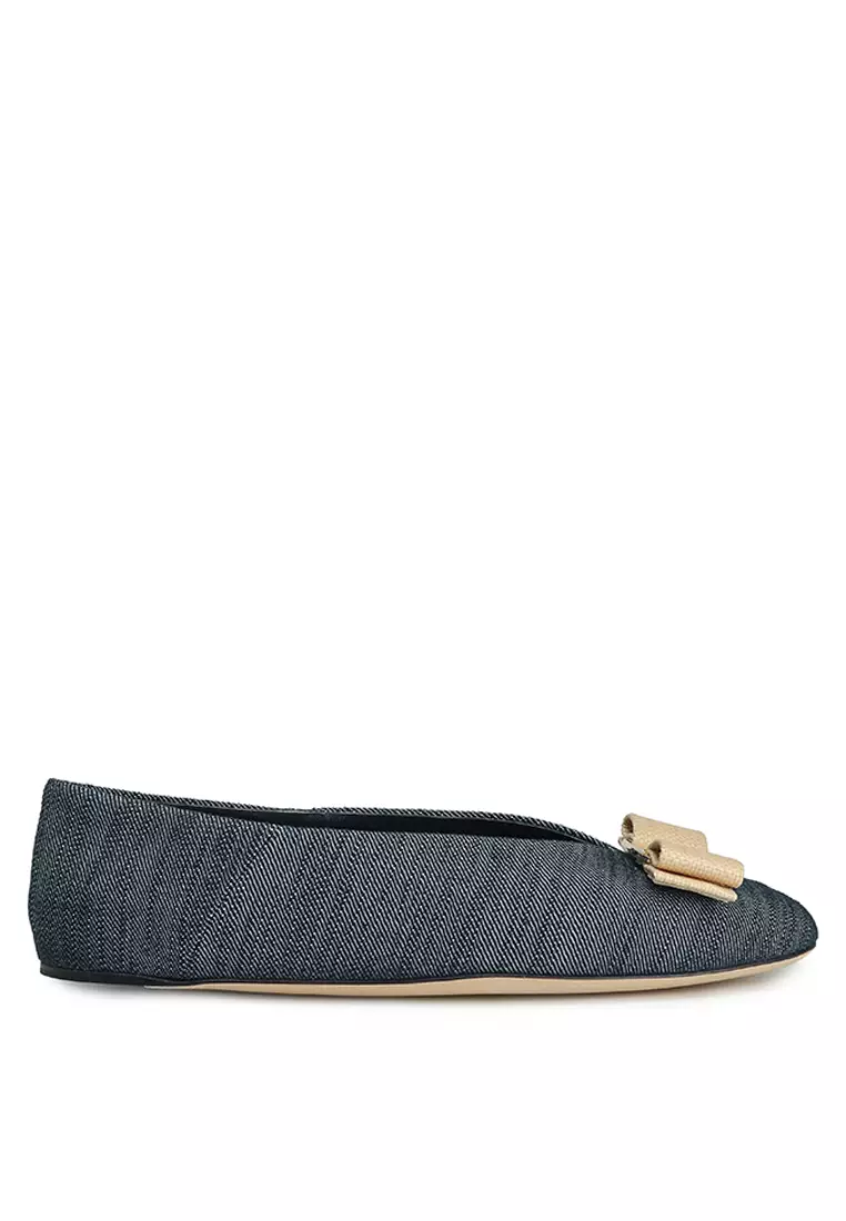 Discount on Salvatore Ferragamo  shoes - SKU: Vara Bow Denim Ballet Flats (ik)