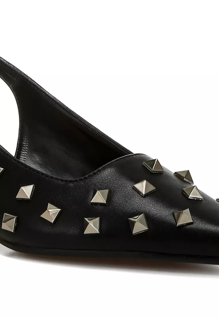 Sepatu hak anak kucing berhias stud berwarna hitam