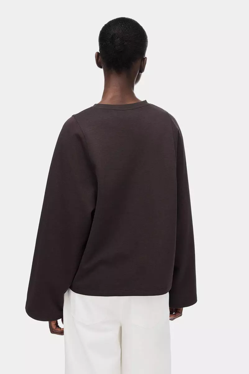 Oversized interlock top