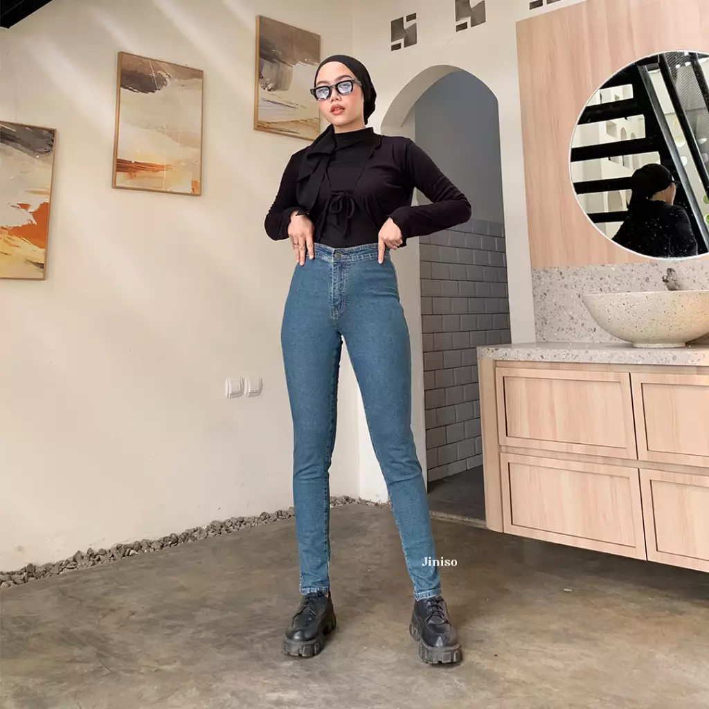 Highwaist Jeans 801 BODY GOAL