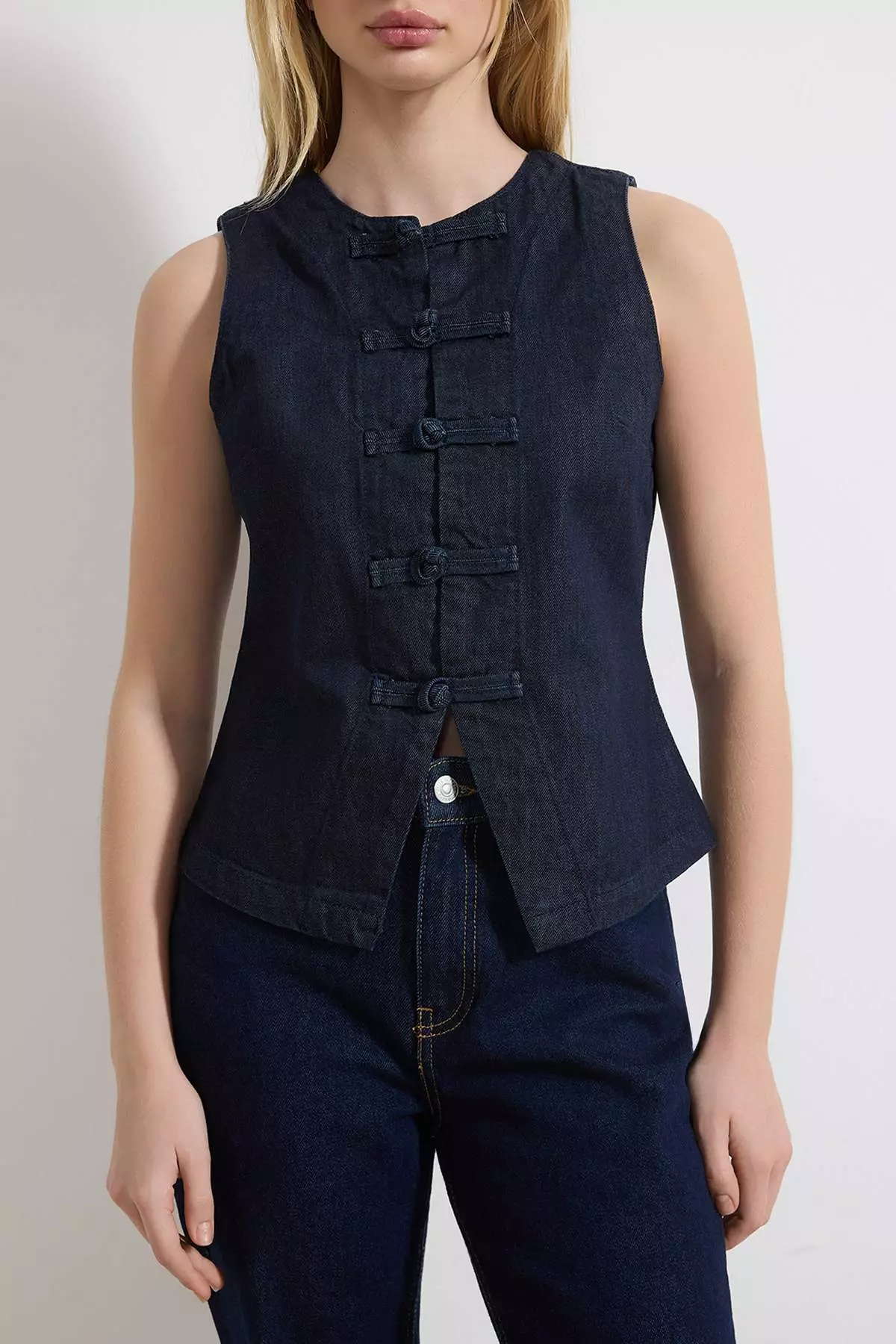 Dark Blue Button Detailed Fitted 1% Cotton Denim Vest Twoss26Ye4