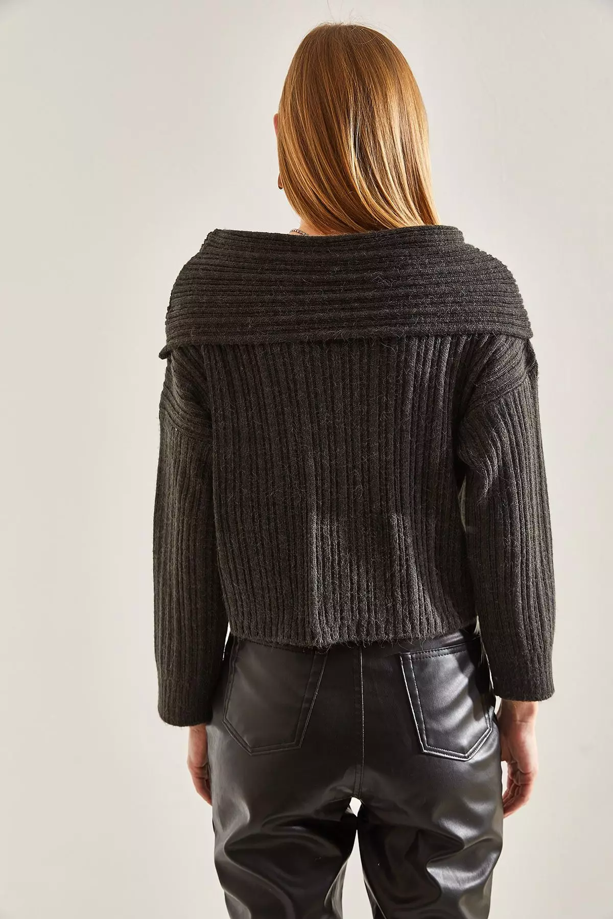 Women's Ruffle Collar Sweater