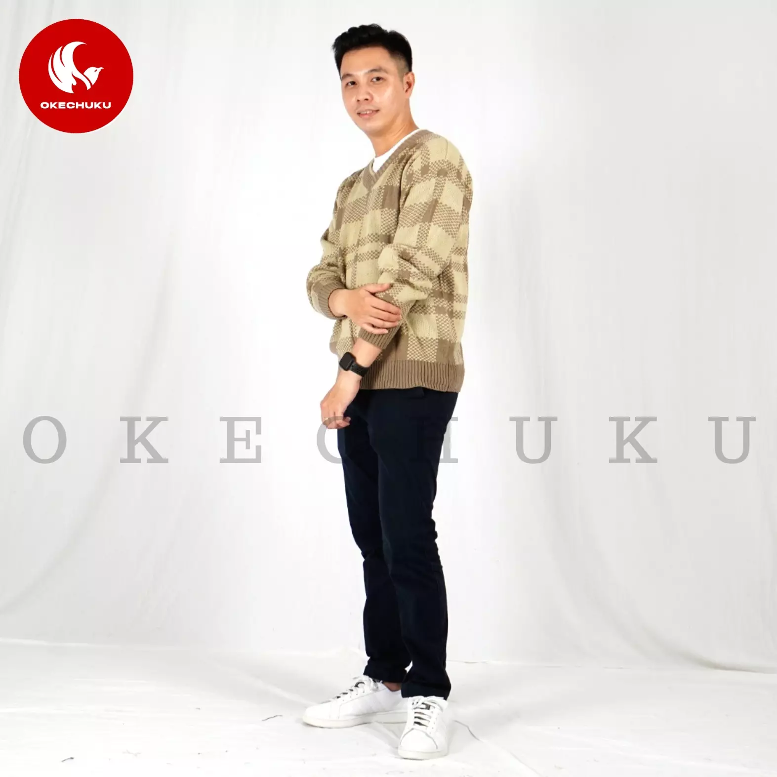  KINAN Knit Sweater Rajut Pria V Neck Motif Kotak - Mocca