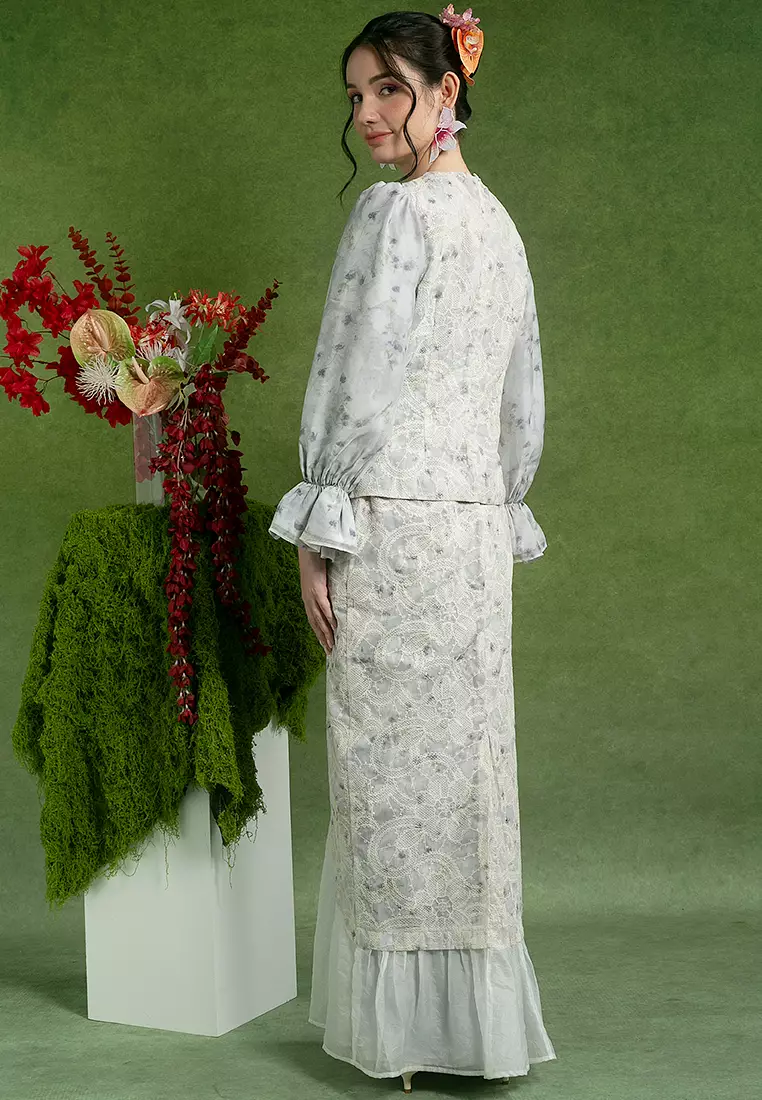 Eliana Embroidered Modern Kurung