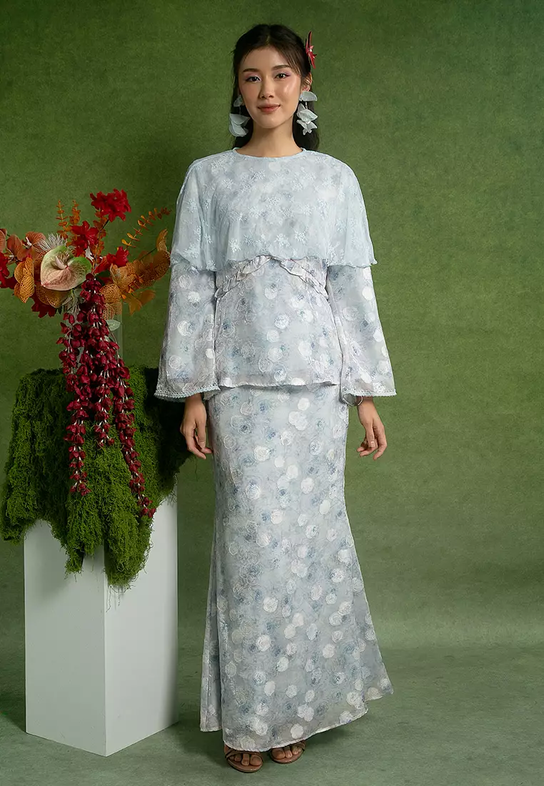 Laila Kedah Modern with Cape Set