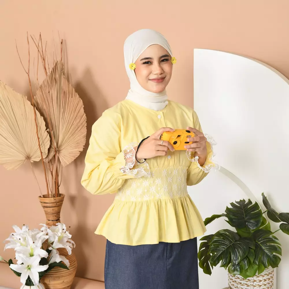 Binar Blouse Atasan Renda - Soft Yellow M20029 R25S3