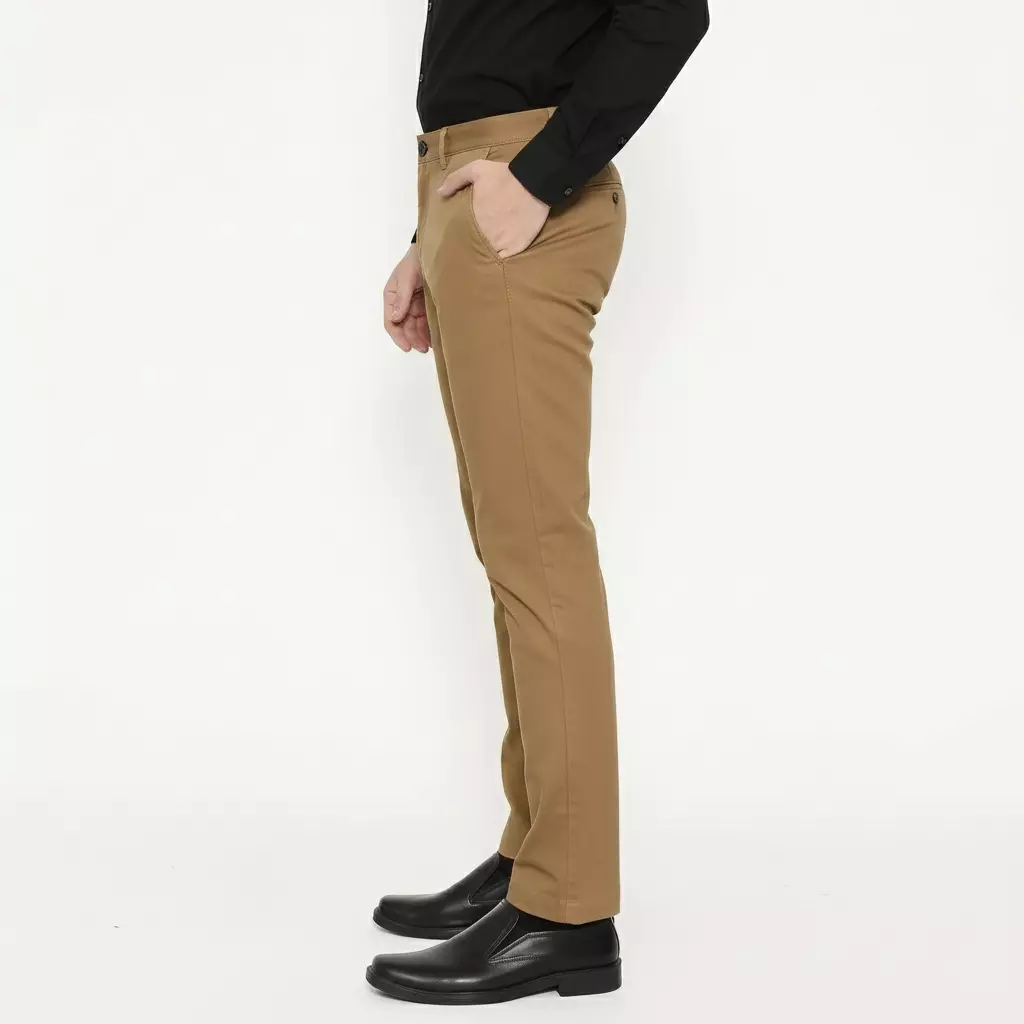 Schoeller Celana Chinos Pria Slim Fit – Warna Coklat Chestnut – S.1-CCSF.-G101-CTS-SF-CSN