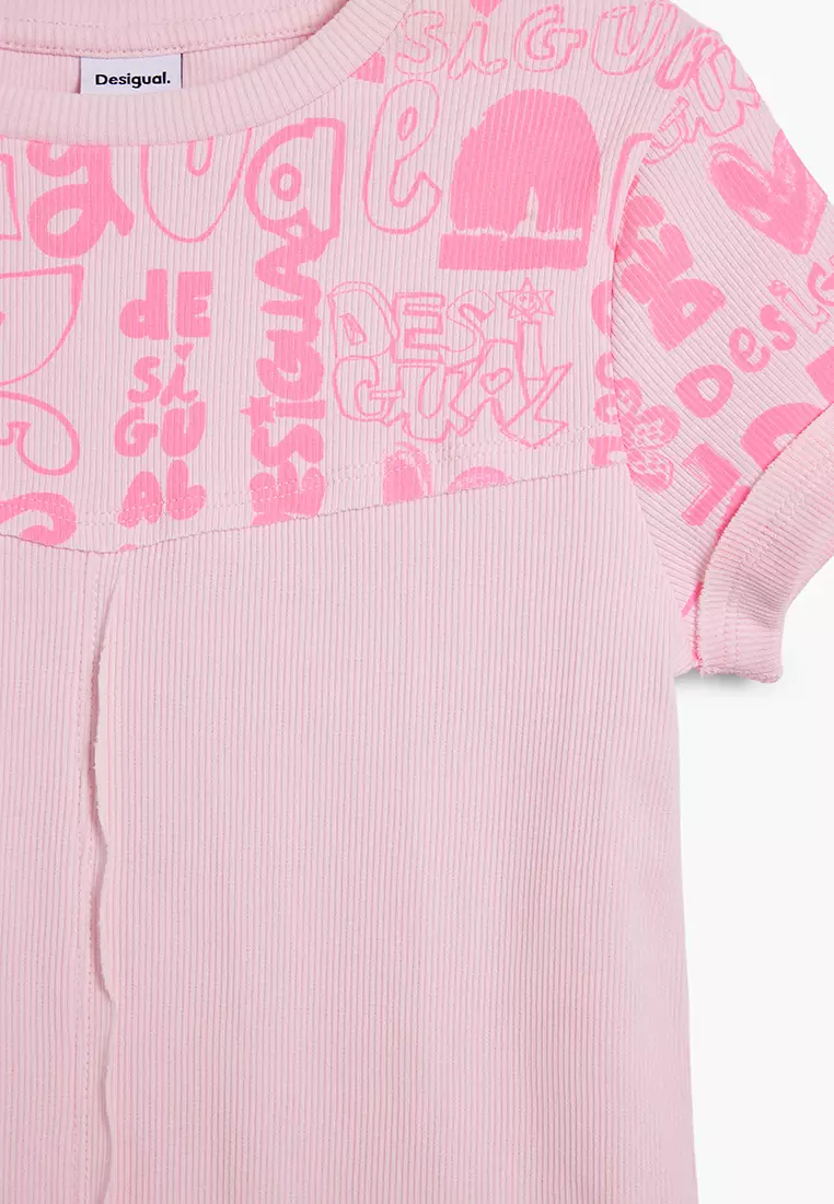 Short-sleeve T-shirt with lettering