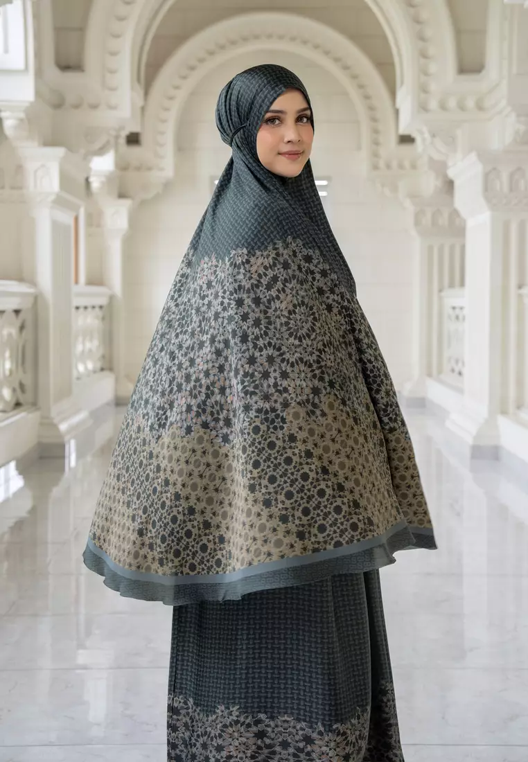 Haramain 2 Prayer Robe - Dates
