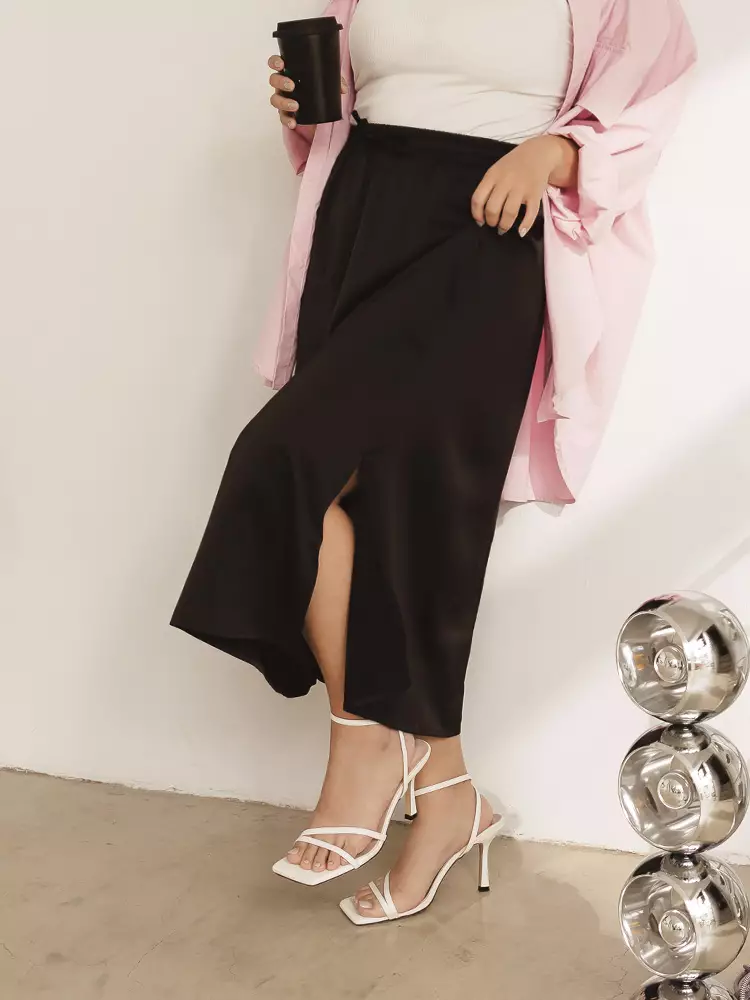 Textured Tie Waist Slit Maxi Skirt [CA2960]