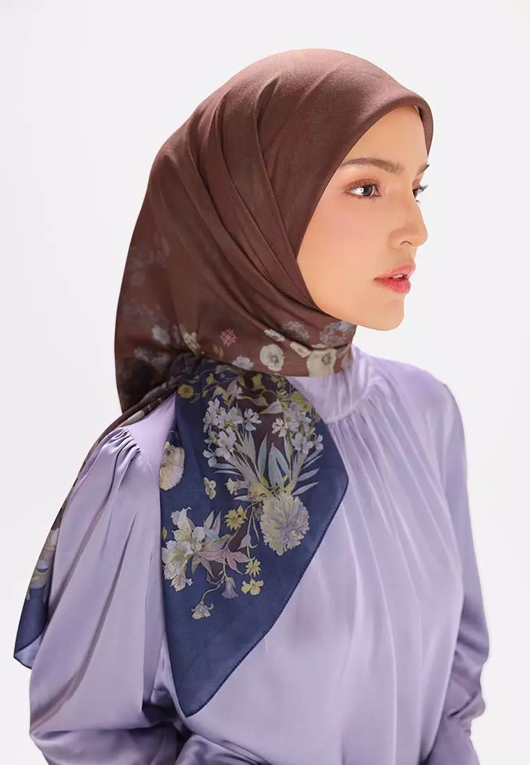 Ria Miranda Navy Namia Scarf