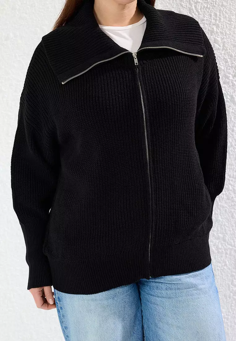 Black Turn-Down Collar Zippered Crop Knitwear Cardigan Tbbaw25Av00009