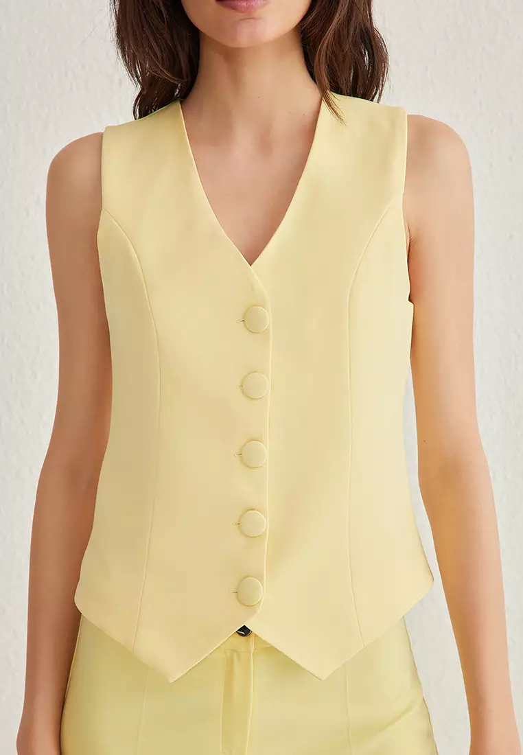 Yellow Fitted Buttoned Crop Woven Vest