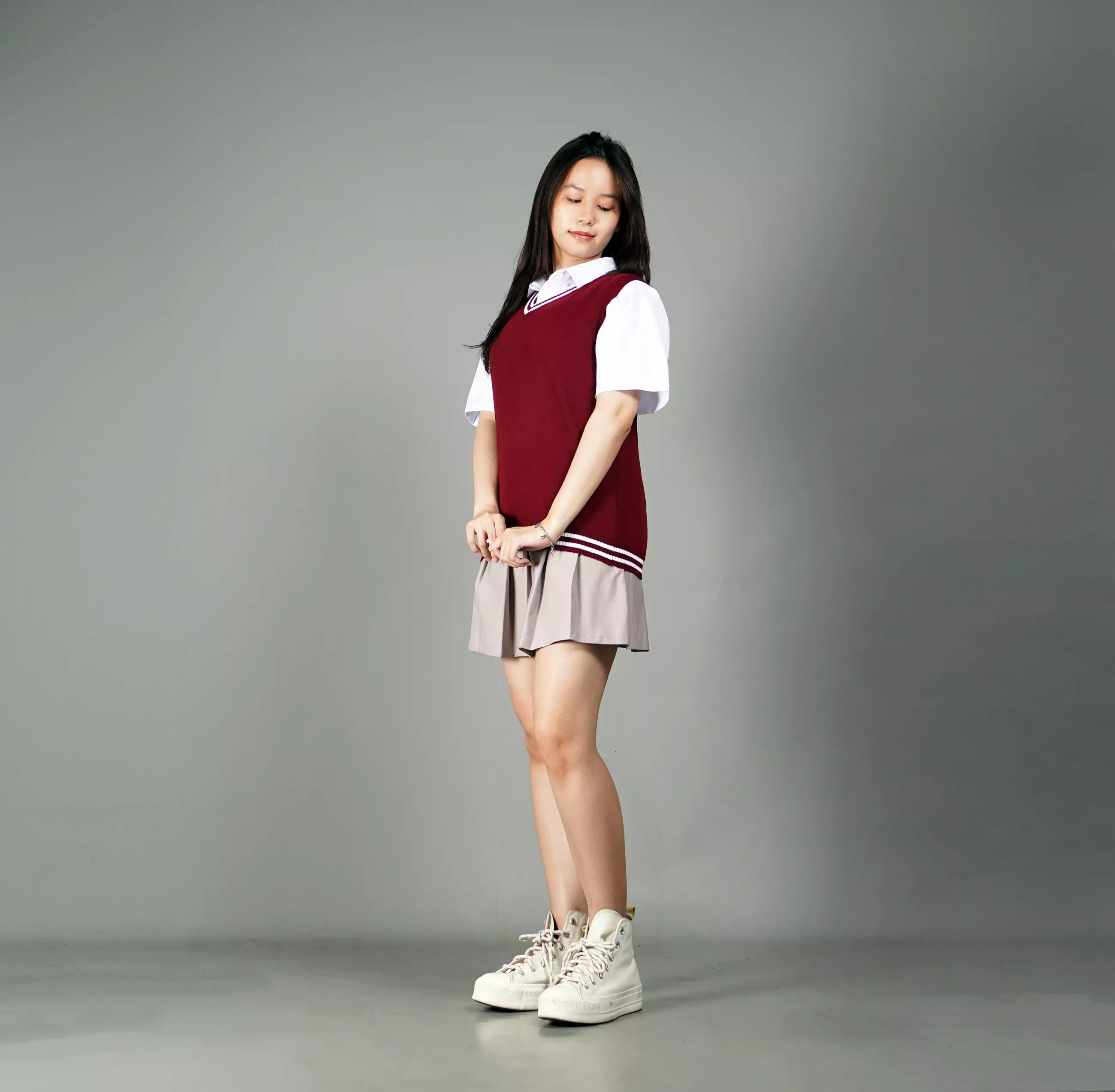 VICKY Rompi Rajut Rompi Gaya Korea Knit Vest List Putih Rompi Seragam - MARUN