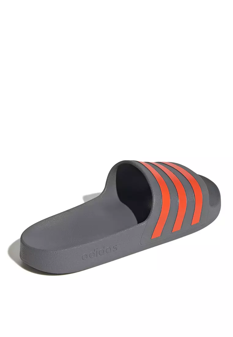 Adilette Aqua Slides