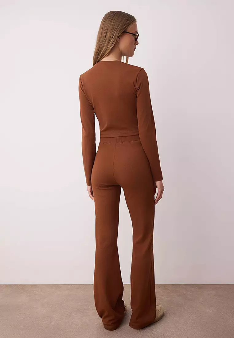 Brown Slim/Fitted Stretch Knitted Bottom Top Suit