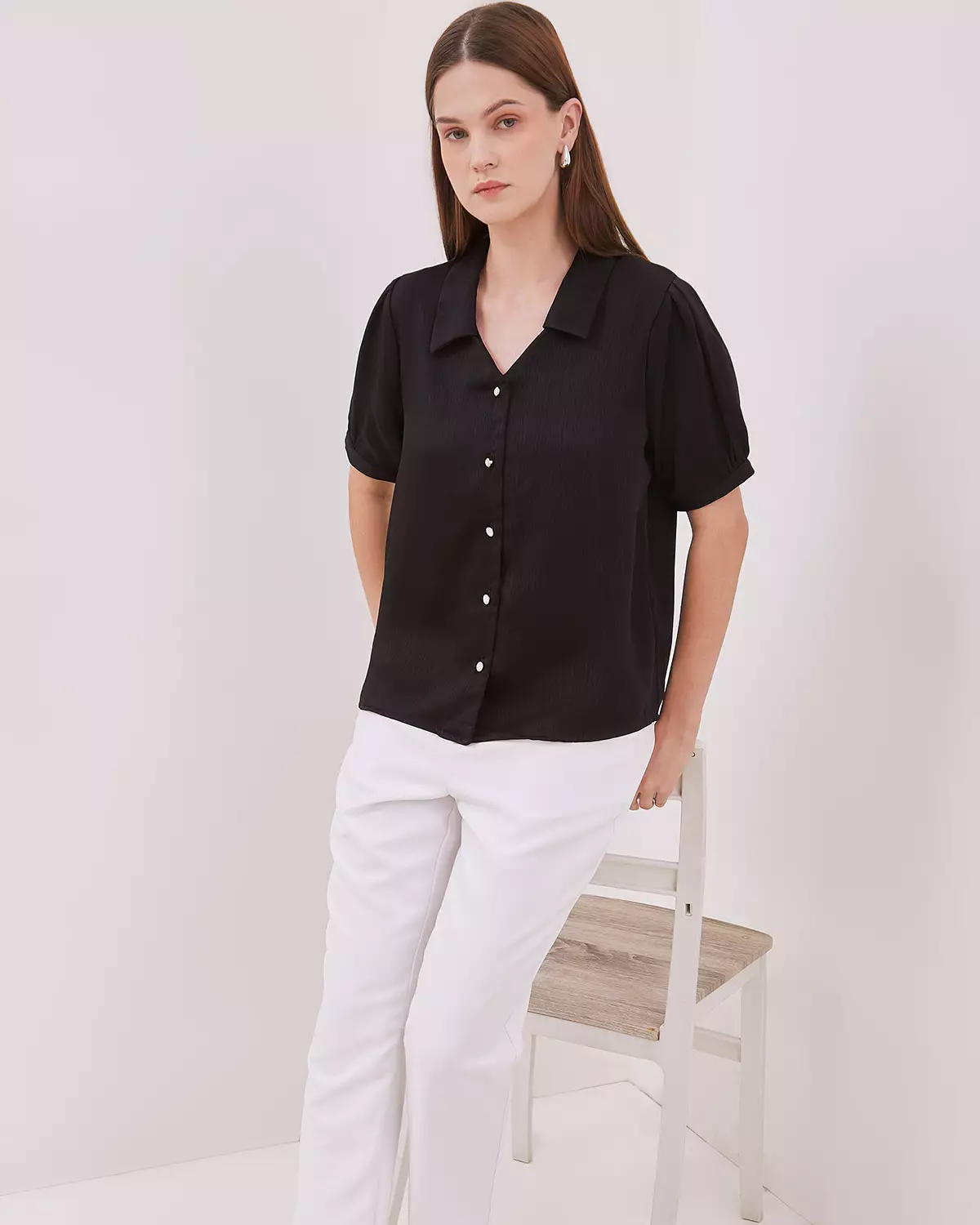 WOMEN'S BLACK SHORT SLEEVE BLOUSE