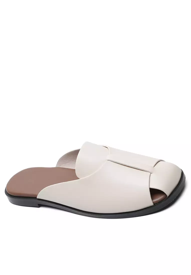 Discount on Twenty Eight Shoes  shoes - SKU: Square Toe Synthetic Leather Mules WW777-2