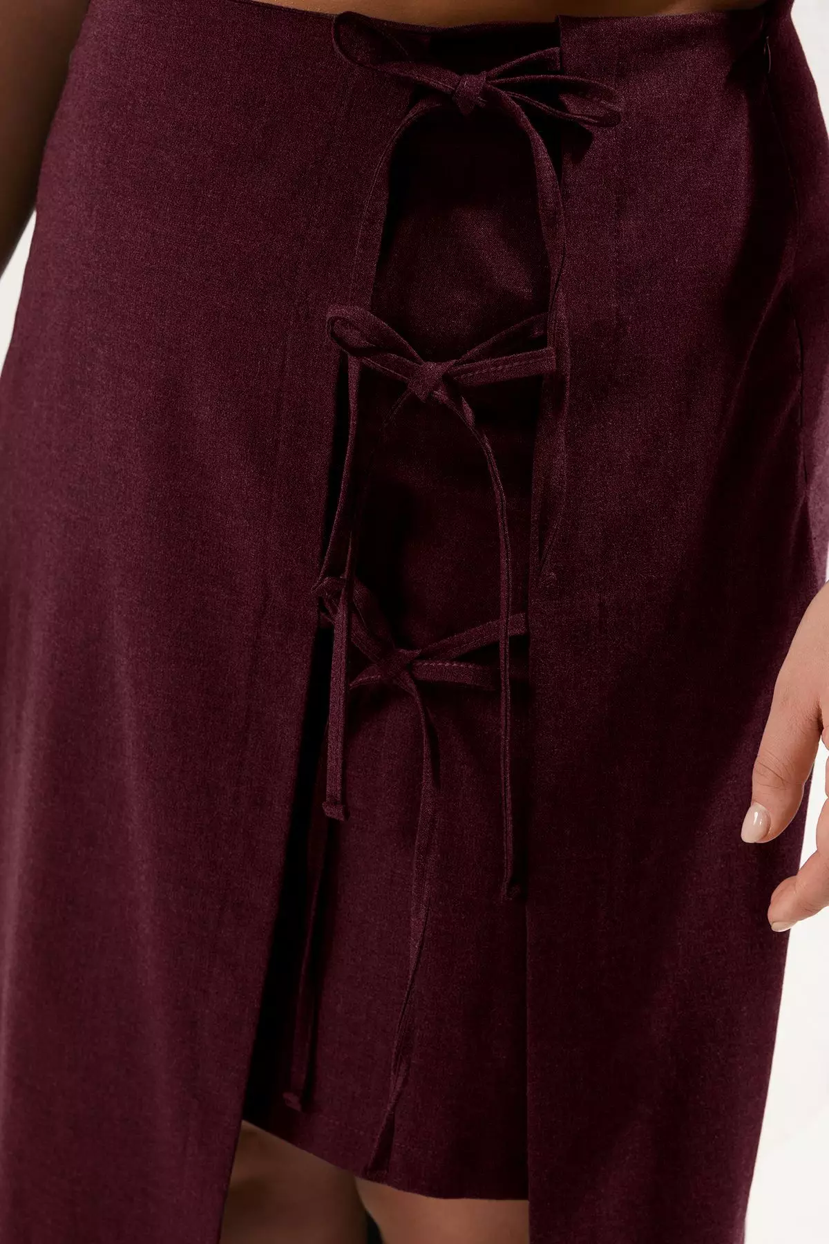 Plus Size Ribbon Midi Skirt