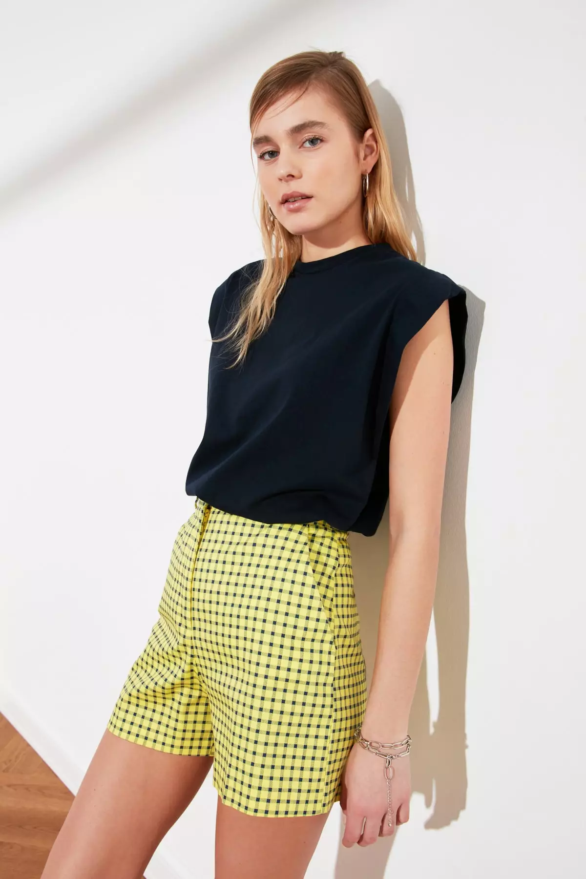 Wide Shoulder Muscle Tank Top