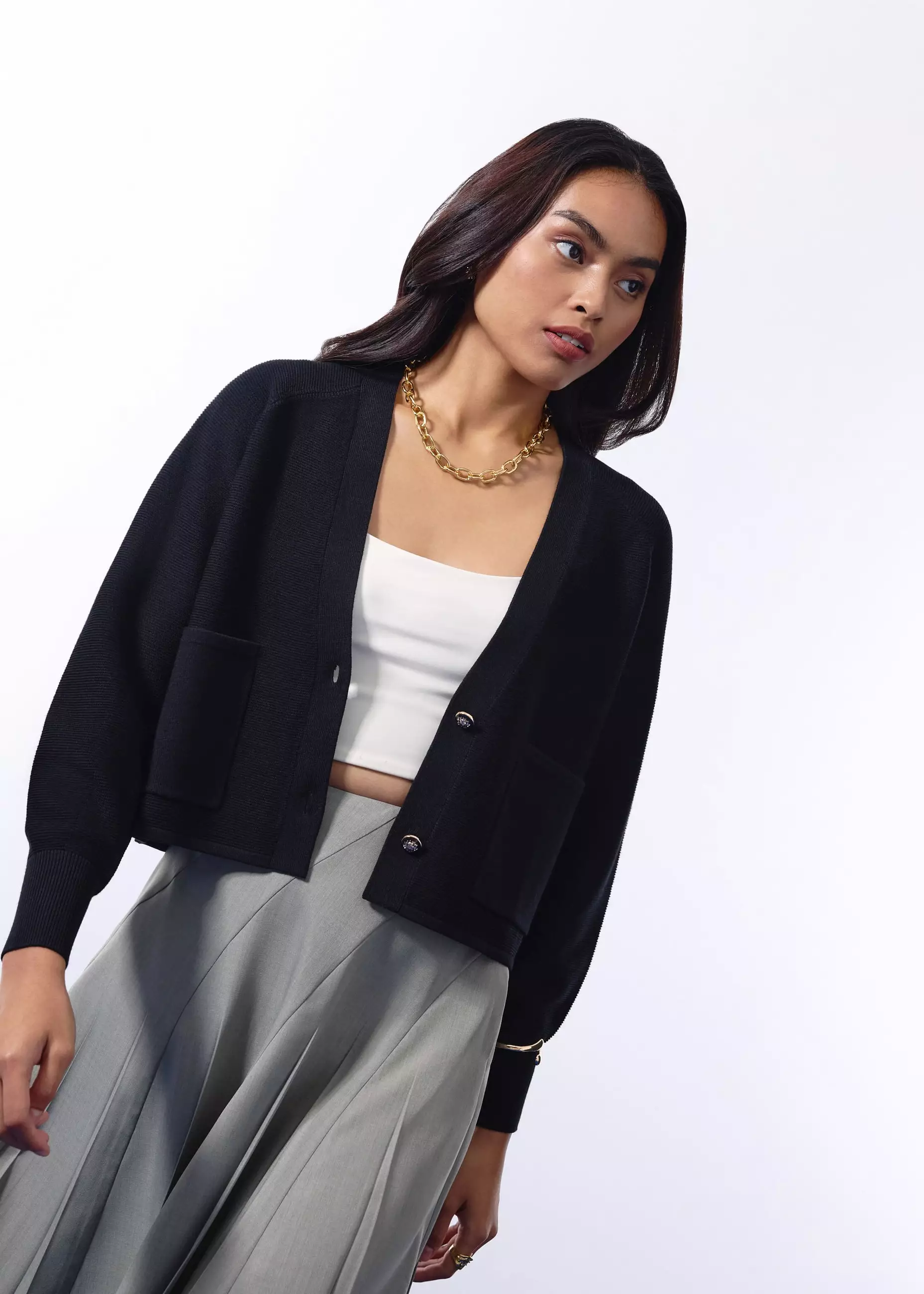 Cardigan Wanita - Priya Relaxed Classic Knit V-neck Cardigan
