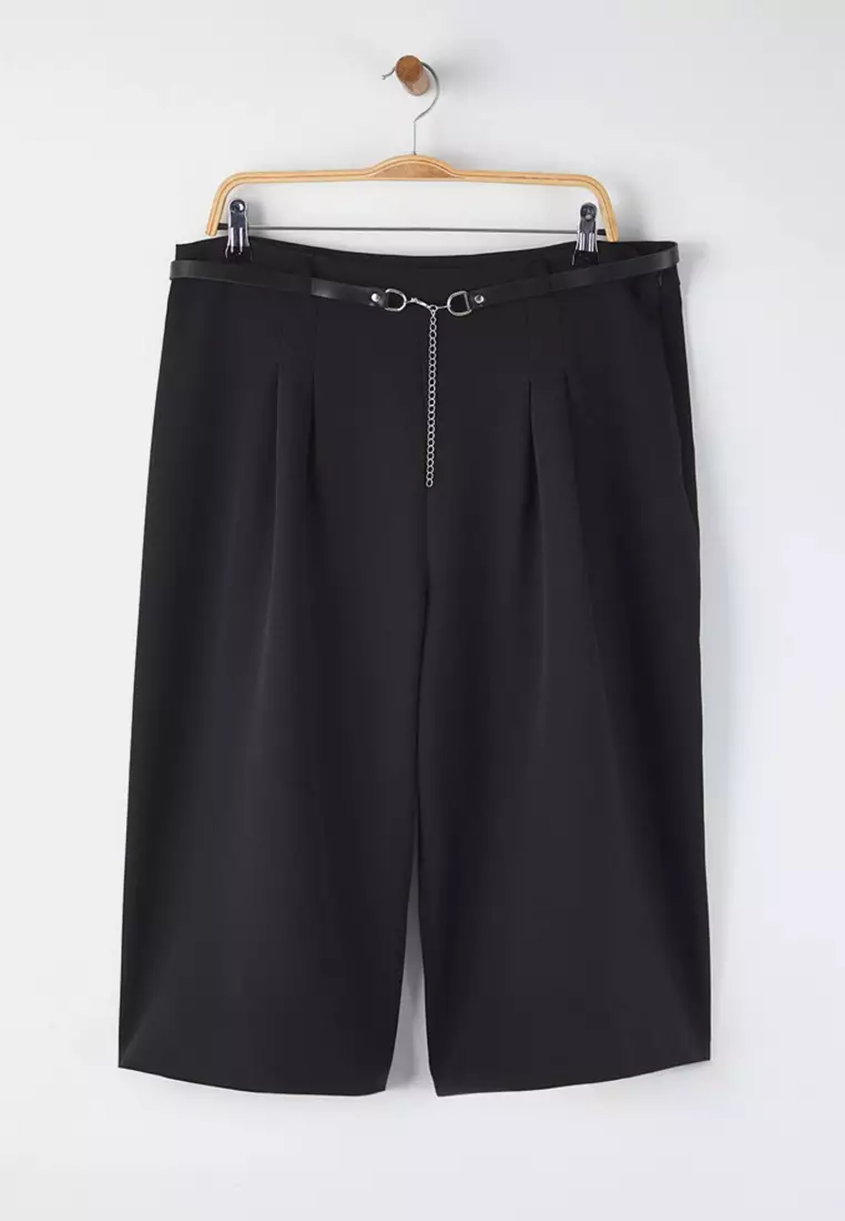 Black Wide Leg Accessory Detailed Capri Plus Size Shorts & Bermuda