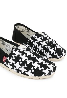 Jual Sepatu Wakai Original Terbaru Zalora Indonesia