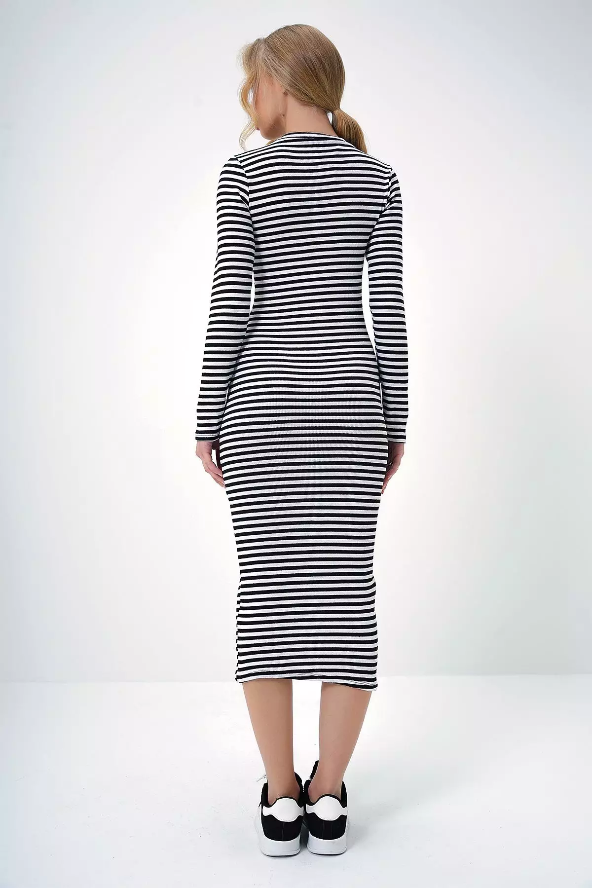 Women's Black Crew Neck Striped Midi Length Basic Dress
