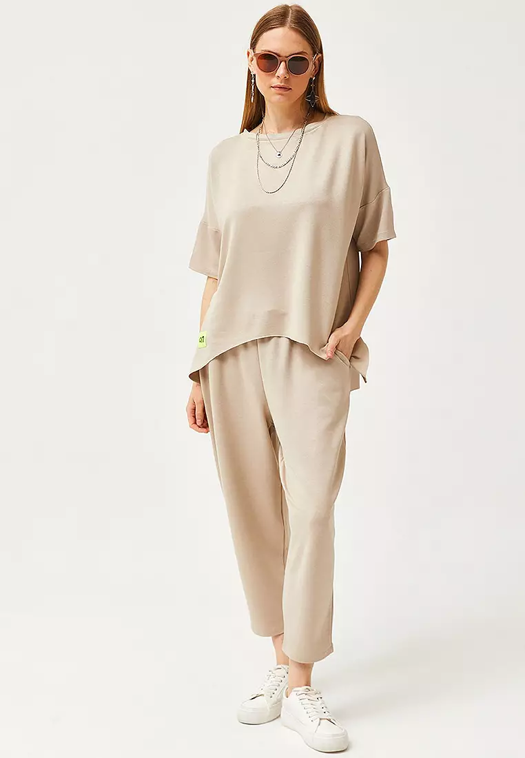 Asymmetrical Top & Crop Pants Set