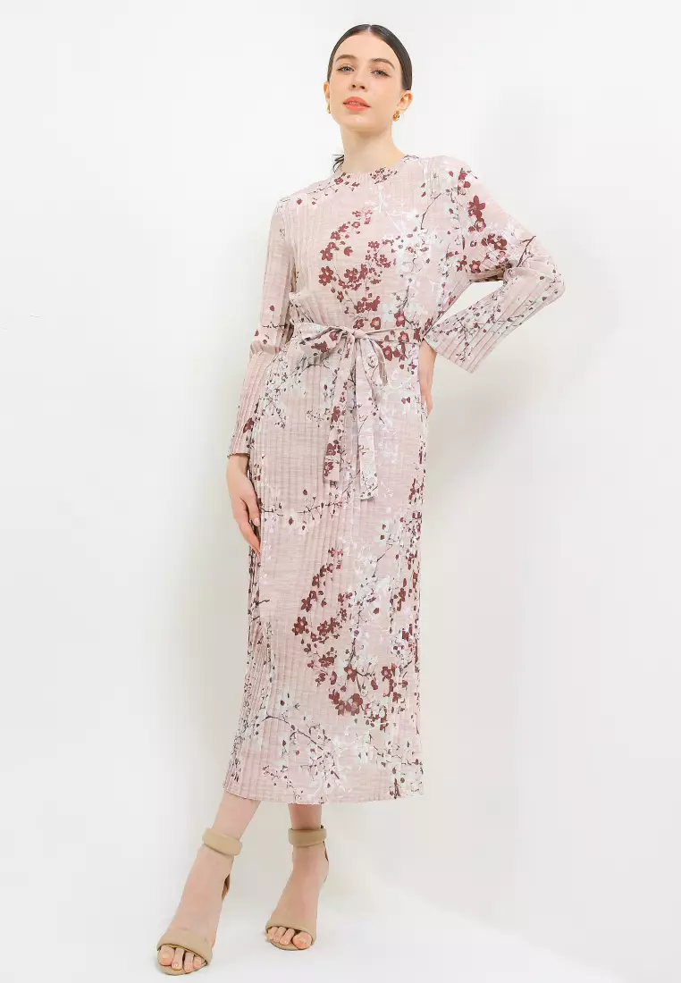 Self Tie Flo Print Pleated Maxi Dress