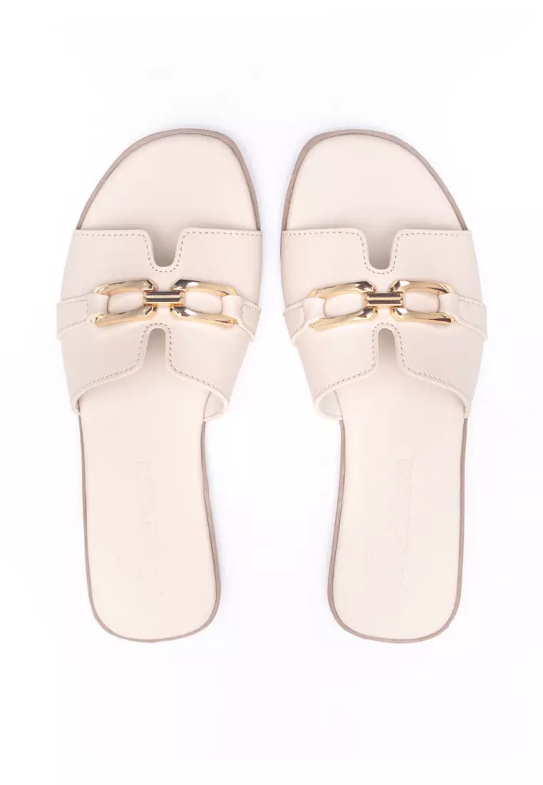 Lauren Flat Sandals in Beige